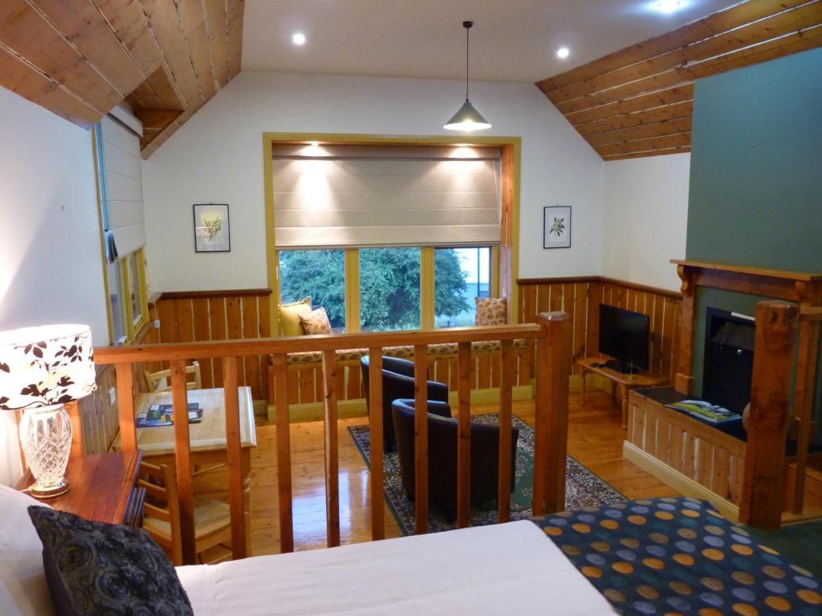 Bushman'S At Strahan Aparthotel Buitenkant foto
